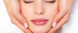 Massagem facial rejuvenescedora