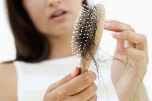 Mitos e verdades sobre queda de cabelo